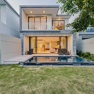  Villa The Point